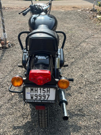 Jet Black Royal Enfield Bullet 350 ES BS6