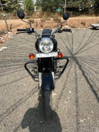 Jet Black Royal Enfield Bullet 350 ES BS6