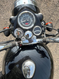 Jet Black Royal Enfield Bullet 350 ES BS6