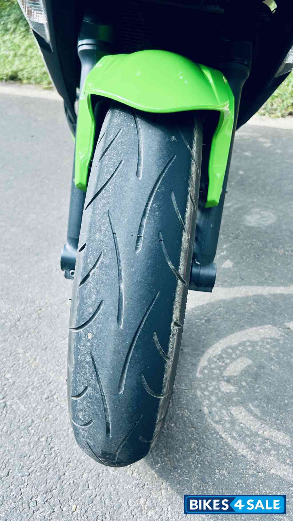 Green And Black Kawasaki Ninja 650R