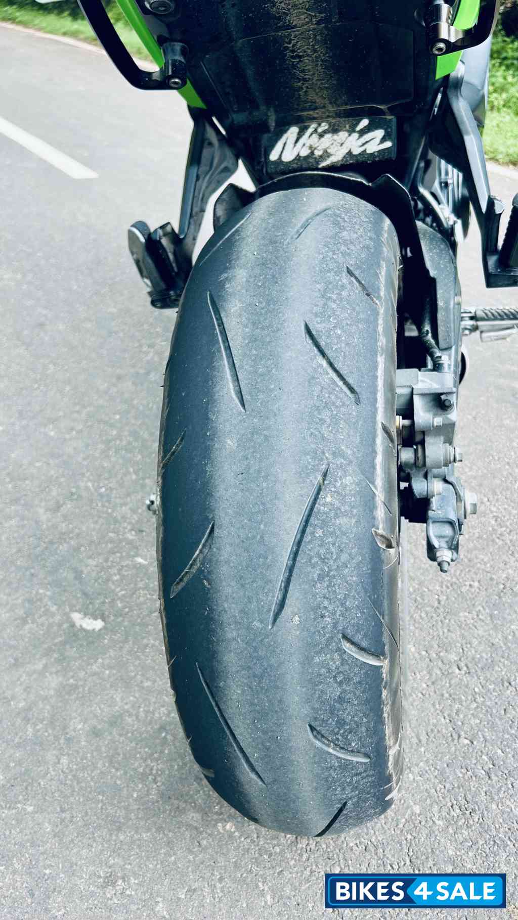 Green And Black Kawasaki Ninja 650R