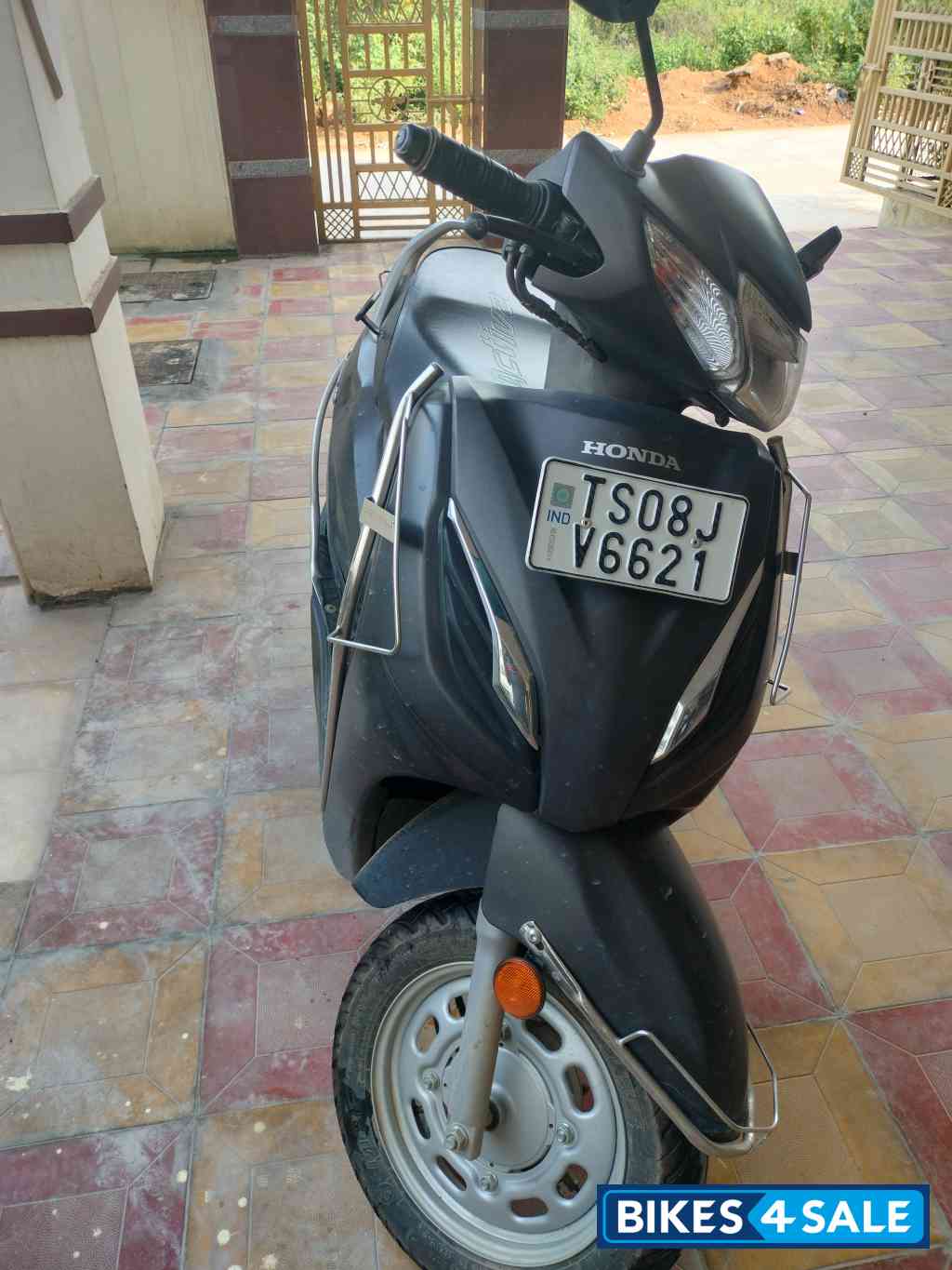 Black Honda Activa 6G Dlx