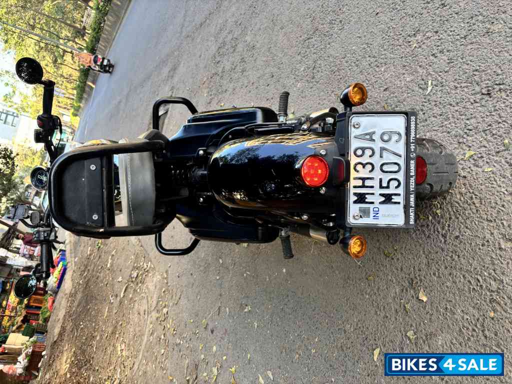 Black Mirror Jawa 42 Bobber Black Mirror