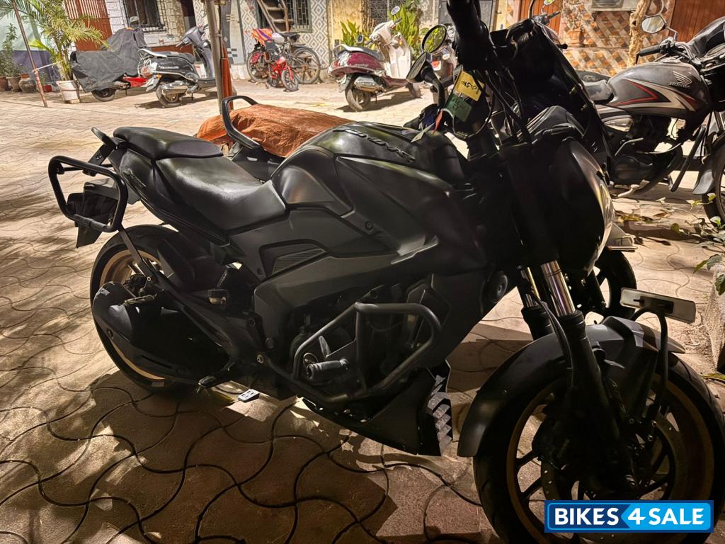 Black Bajaj Dominar 400 ABS BS6