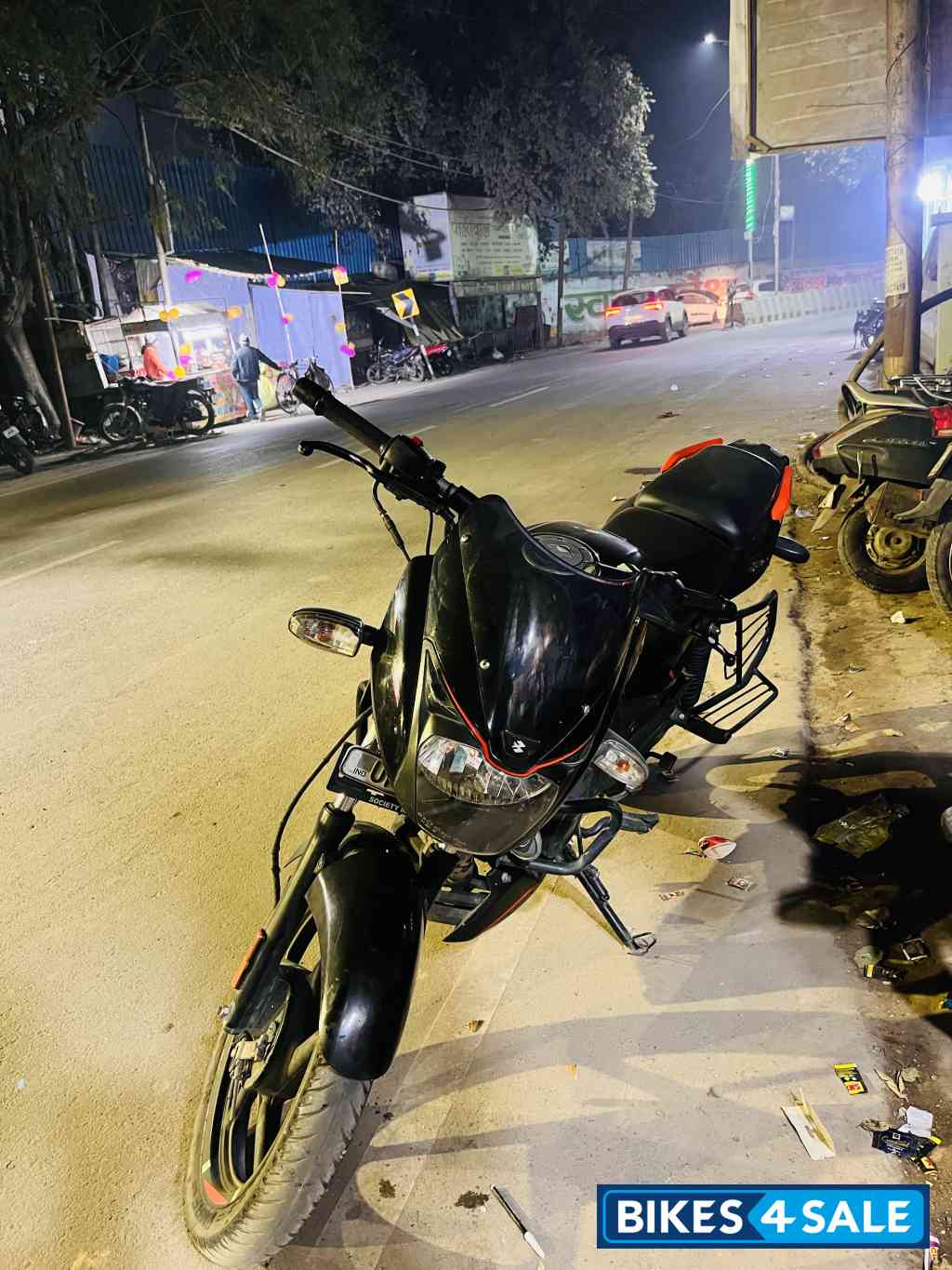 Bajaj Pulsar 125 Split Seat