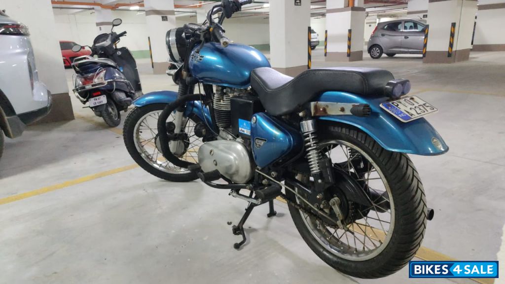 Blue Royal Enfield Bullet 350
