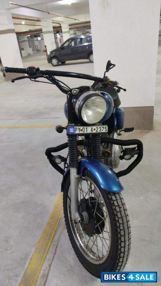 Blue Royal Enfield Bullet 350