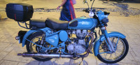 Royal Enfield Classic Squadron Blue