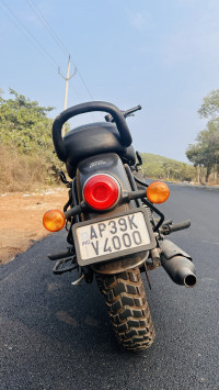Stealth Black Royal Enfield Classic 350 Dual Channel BS6