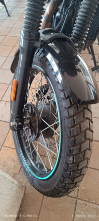 Royal Enfield Scram 411