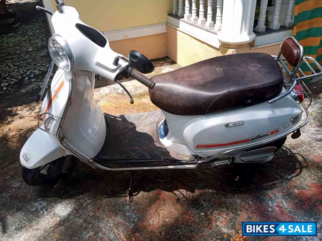 White Benling Aura Li