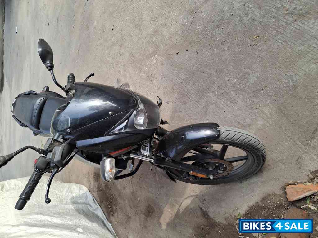 Bajaj Pulsar 125 Carbon Fibre Disc Split Seat