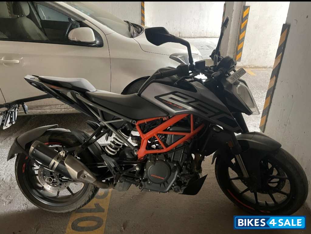 Black And Grey KTM Duke 250 2020