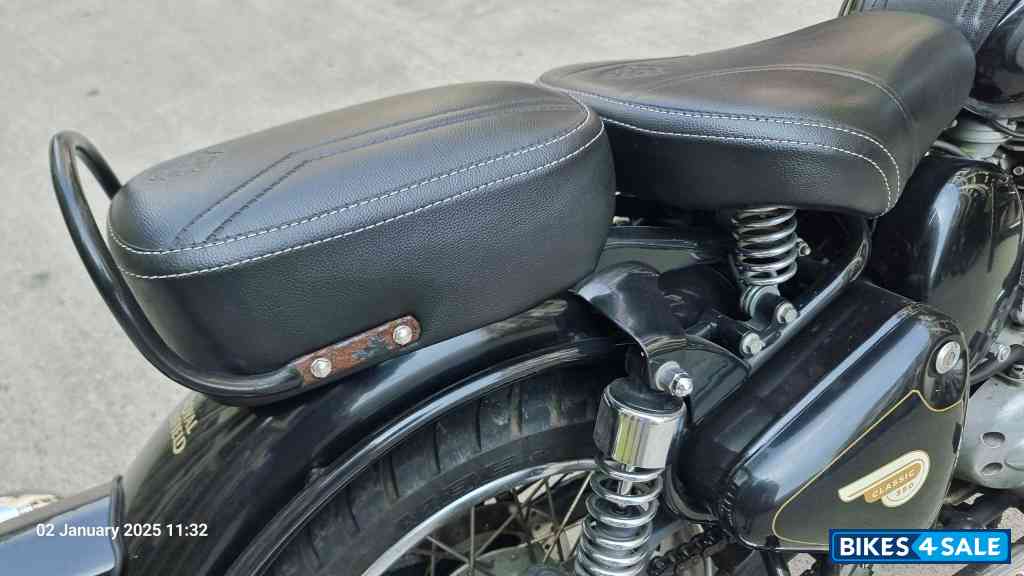 Black Royal Enfield Classic 350