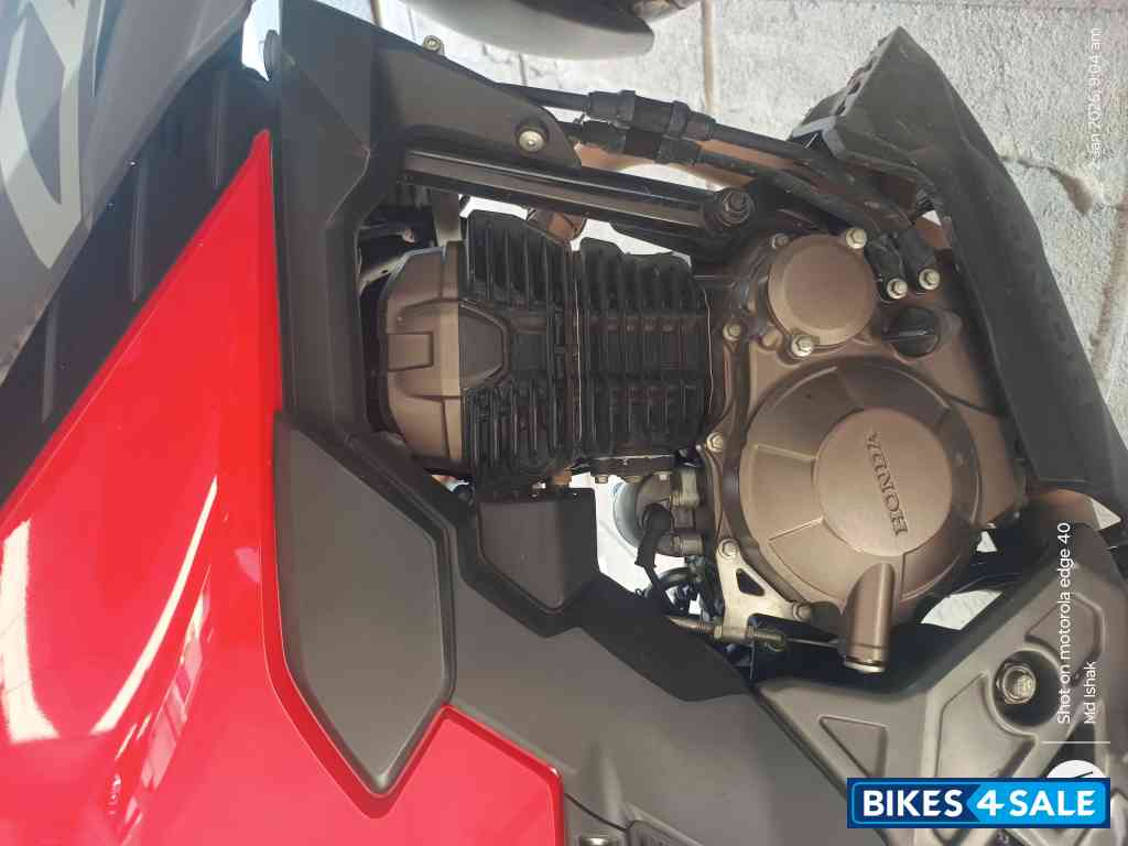 Honda CB300F Deluxe Pro