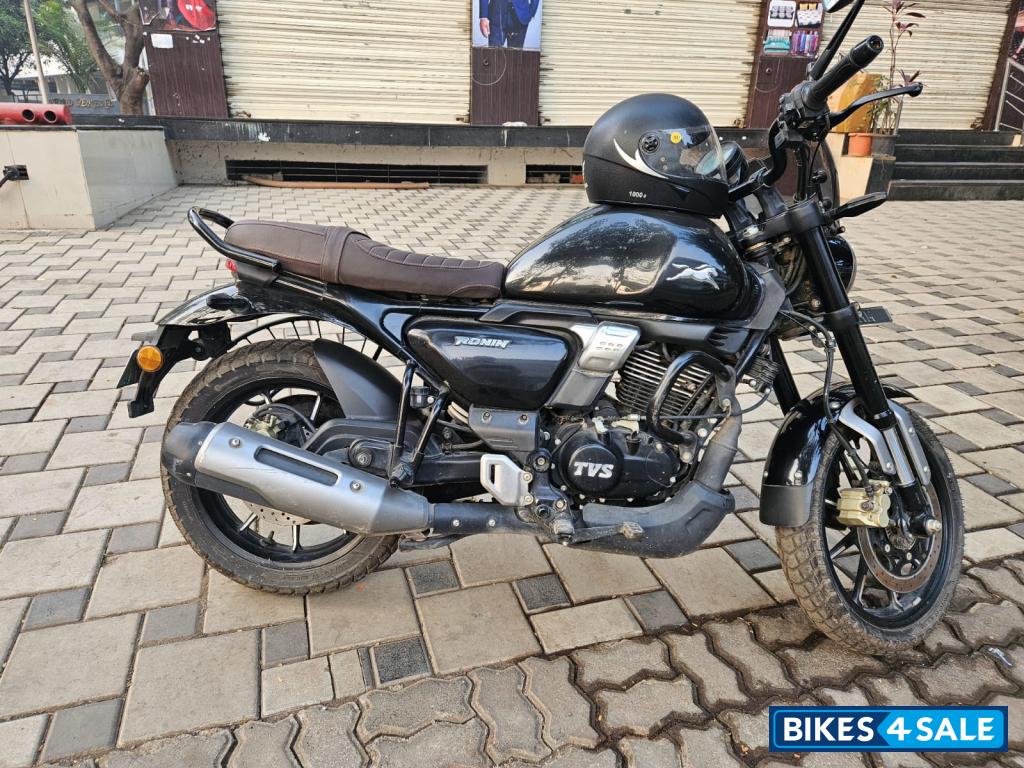TVS Ronin SS