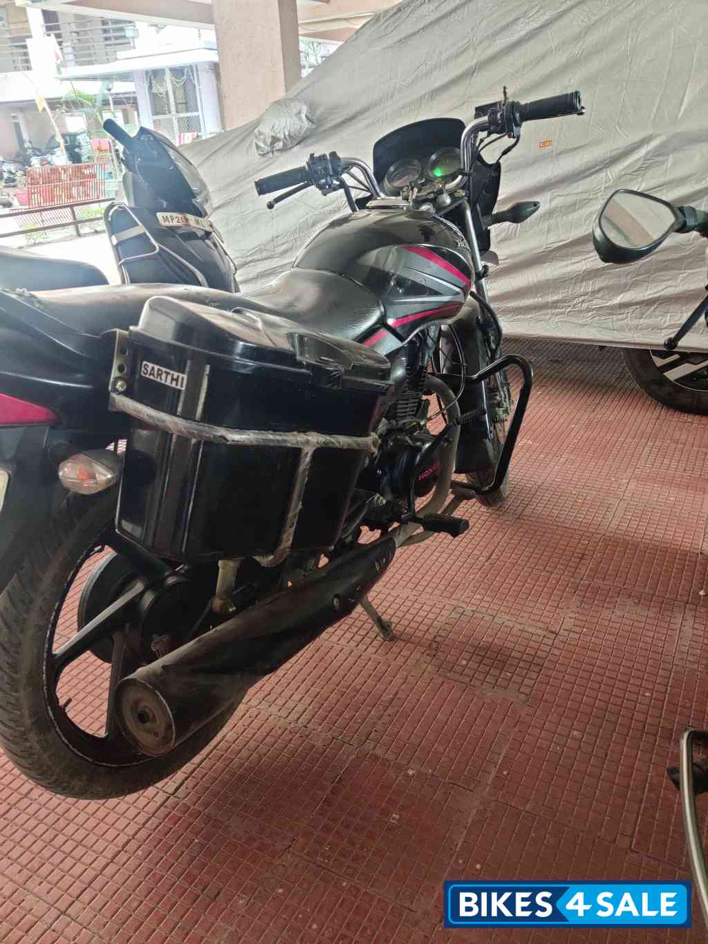 Black Honda Shine 125 Disc