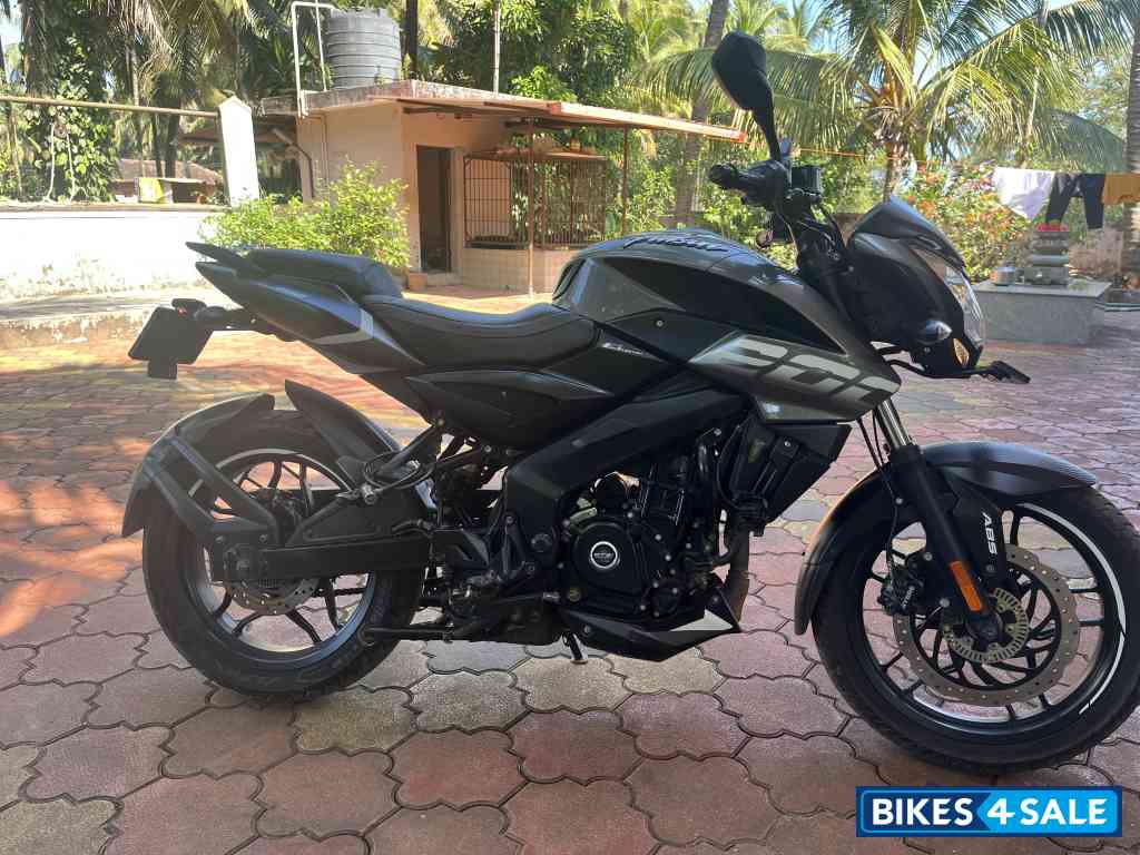 Bajaj Pulsar NS200