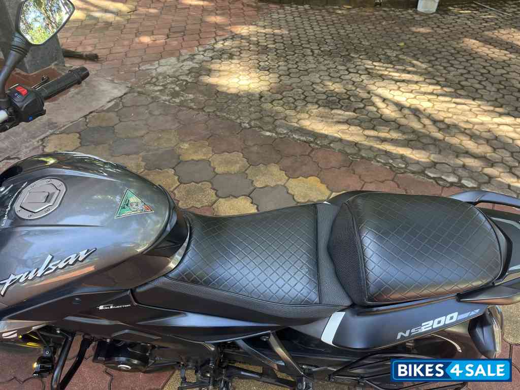Bajaj Pulsar NS200