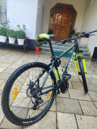 Green And Black Bicycle Montra