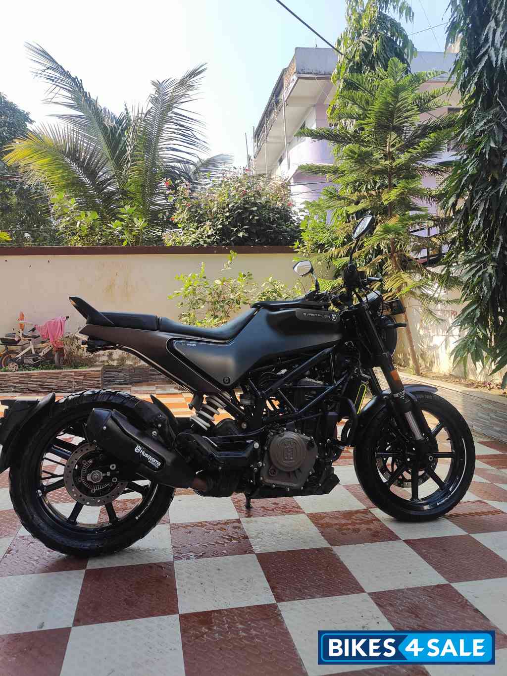 Husqvarna Svartpilen 250 2022