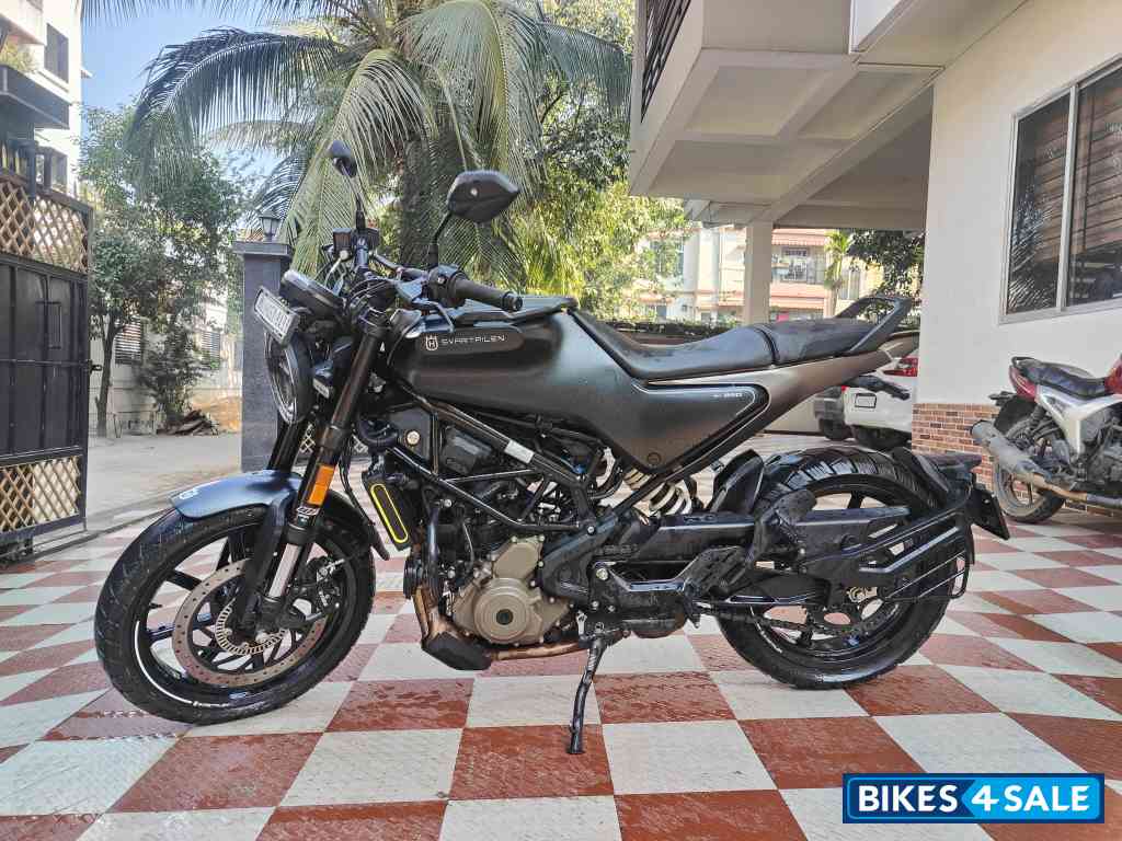 Husqvarna Svartpilen 250 2022