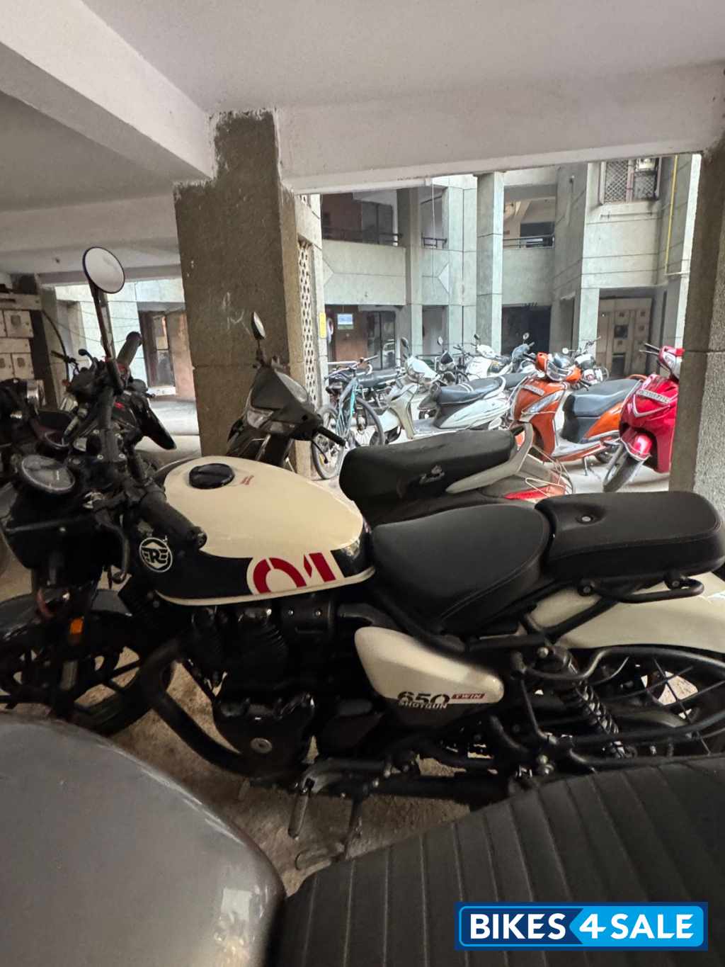 Royal Enfield Shotgun 650