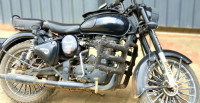 Black Royal Enfield Classic 500