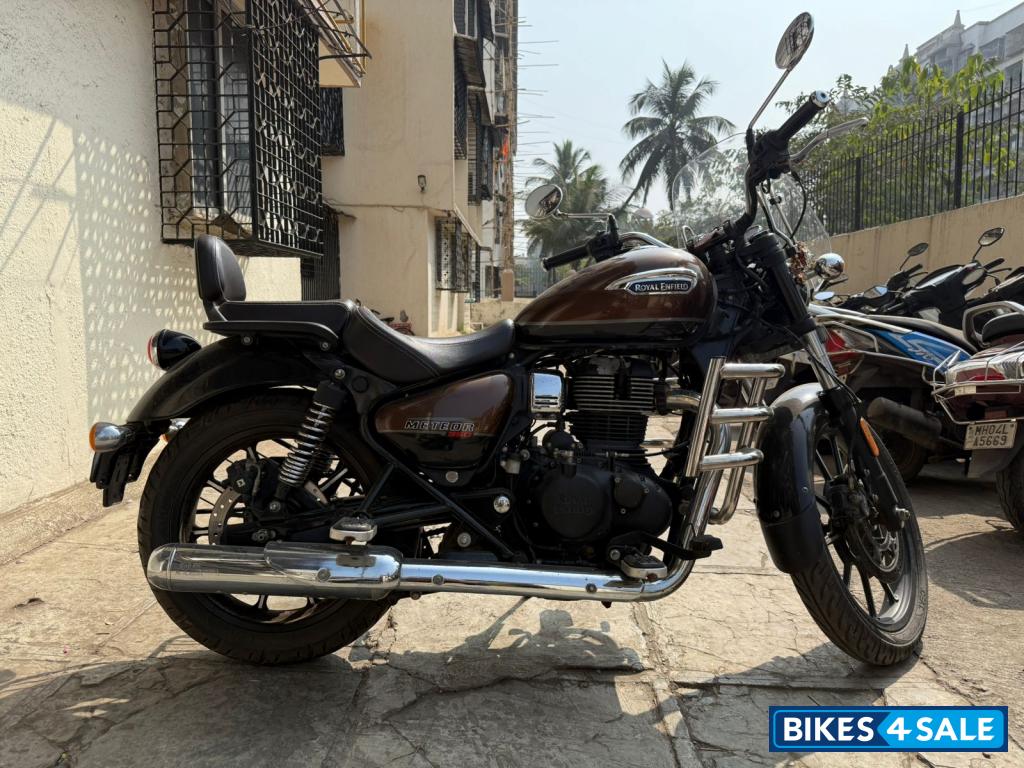 Royal Enfield Meteor 350 Supernova