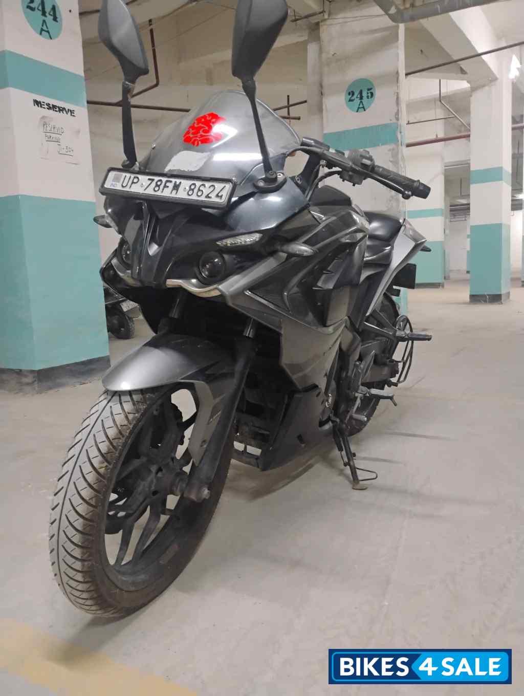 Black Bajaj Pulsar RS 200 ABS