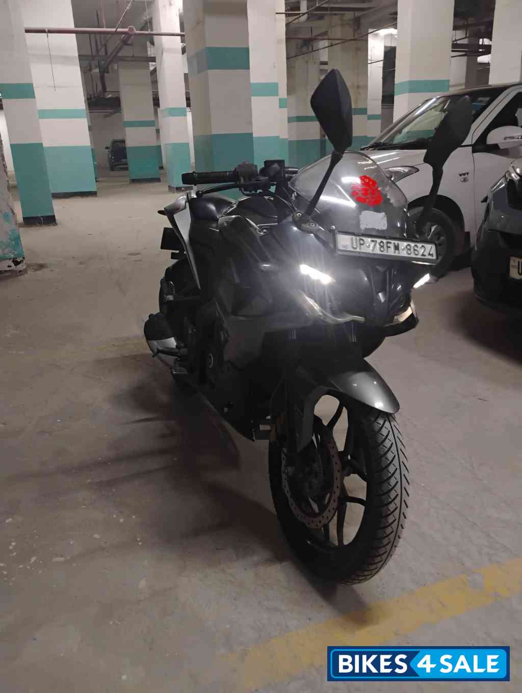 Black Bajaj Pulsar RS 200 ABS