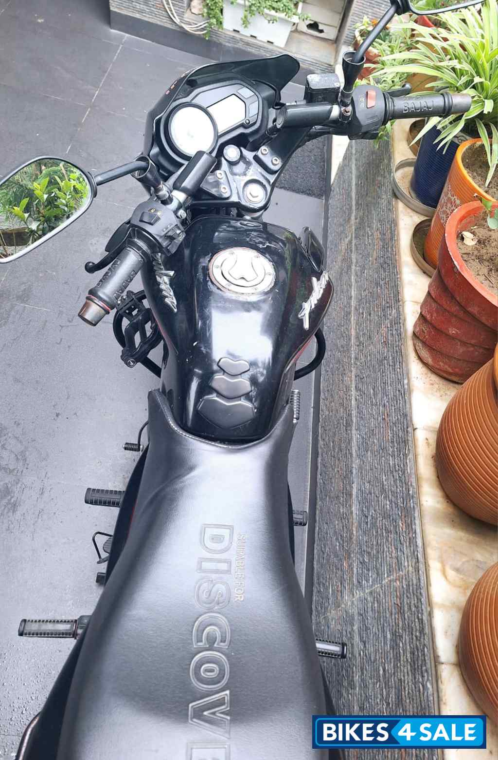 Black Bajaj Pulsar 135LS