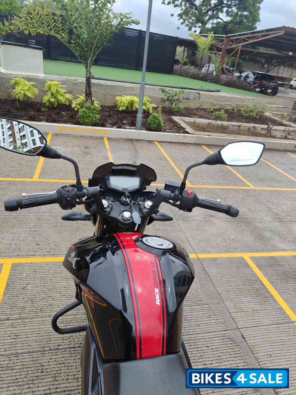 TVS Apache RTR 200 4V ABS Race Edition 2.0 TVS Apache RTR 200 4V ABS Race Edition 2.0