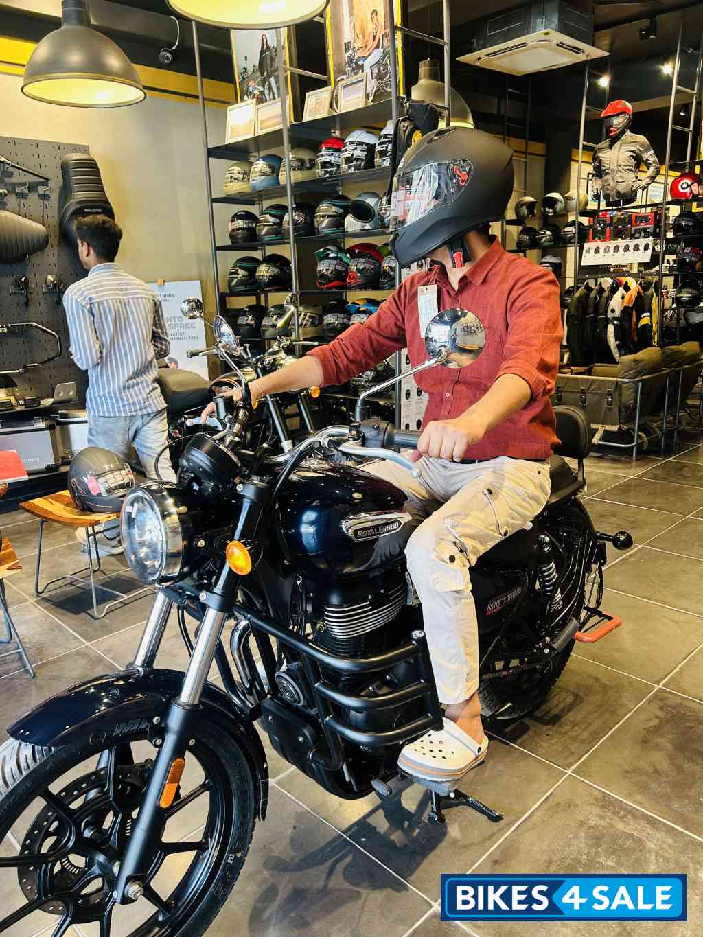 Royal Enfield Meteor 350 Stellar