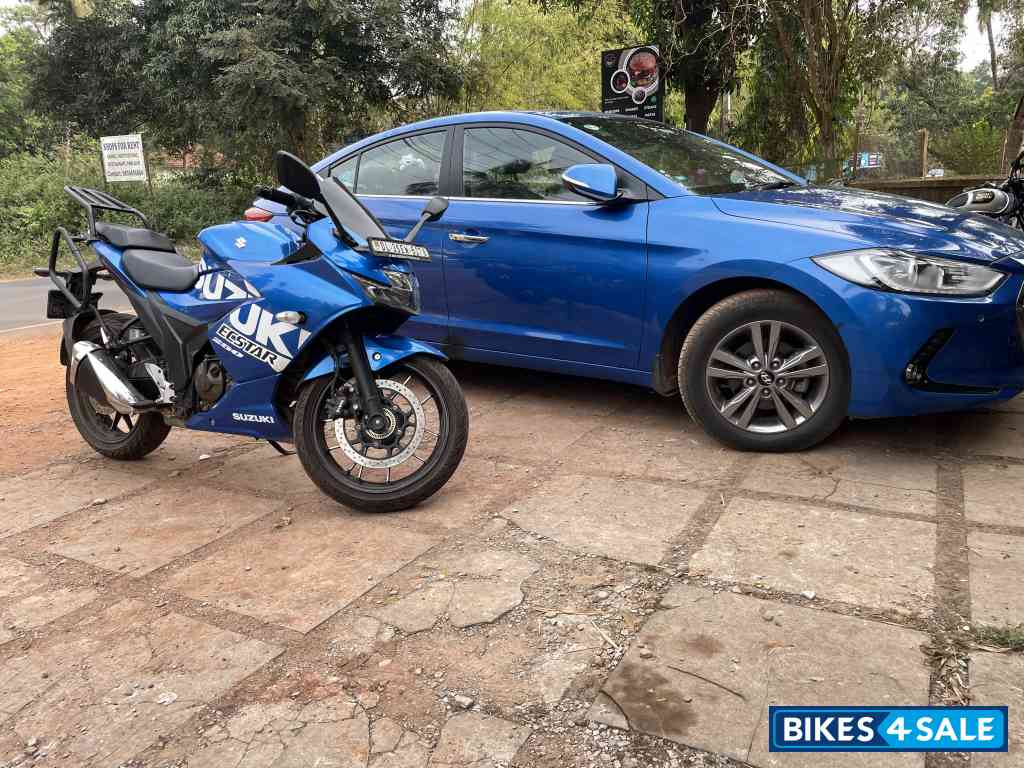 Blue Suzuki Gixxer SF 250 BS6