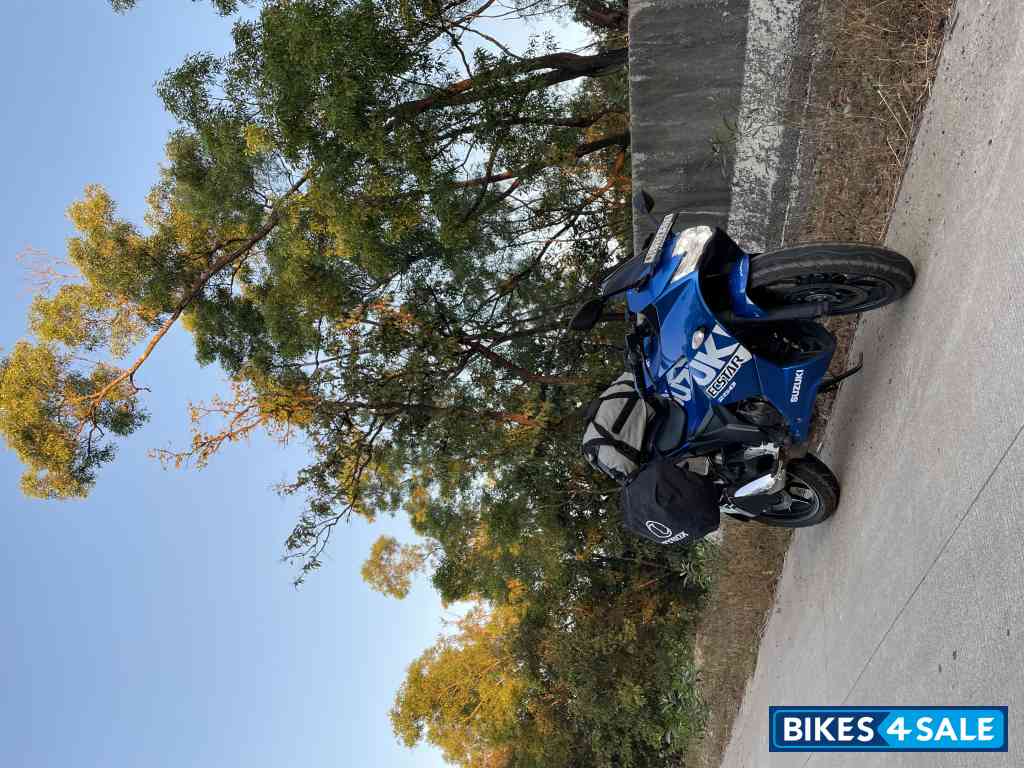 Blue Suzuki Gixxer SF 250 BS6