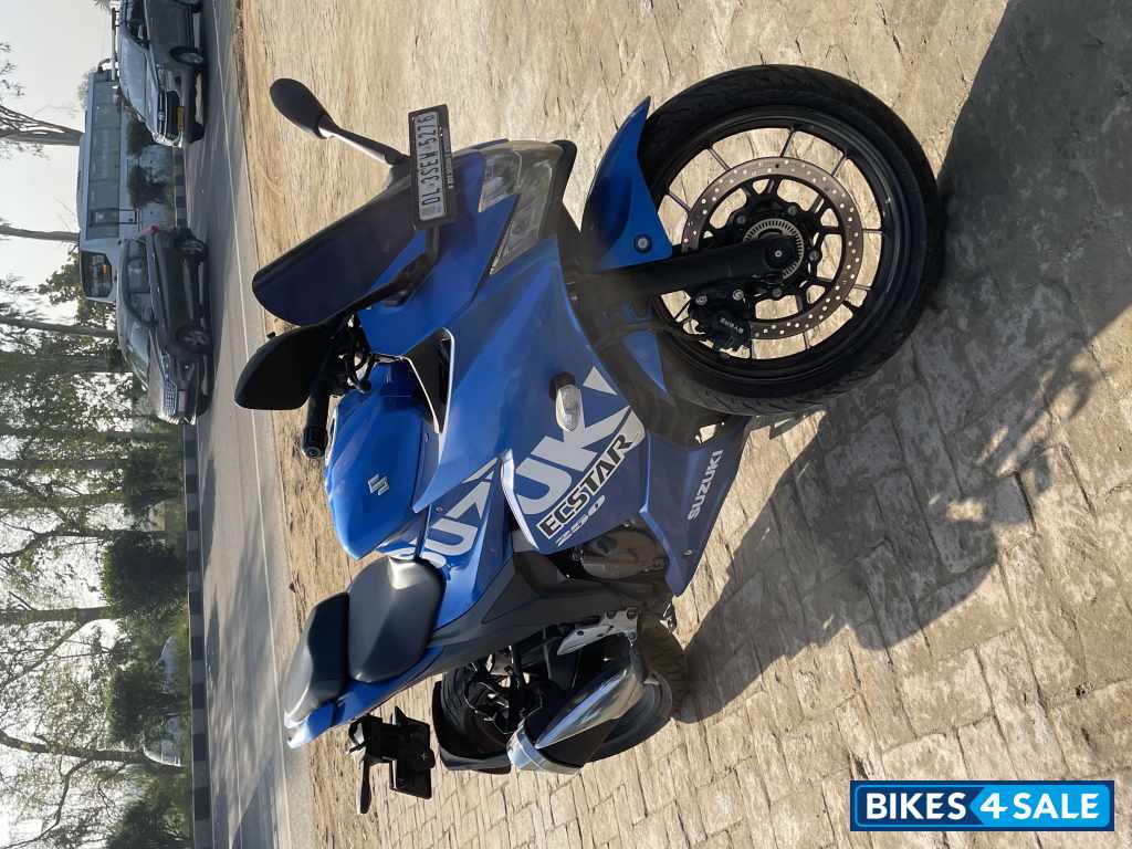 Blue Suzuki Gixxer SF 250 BS6