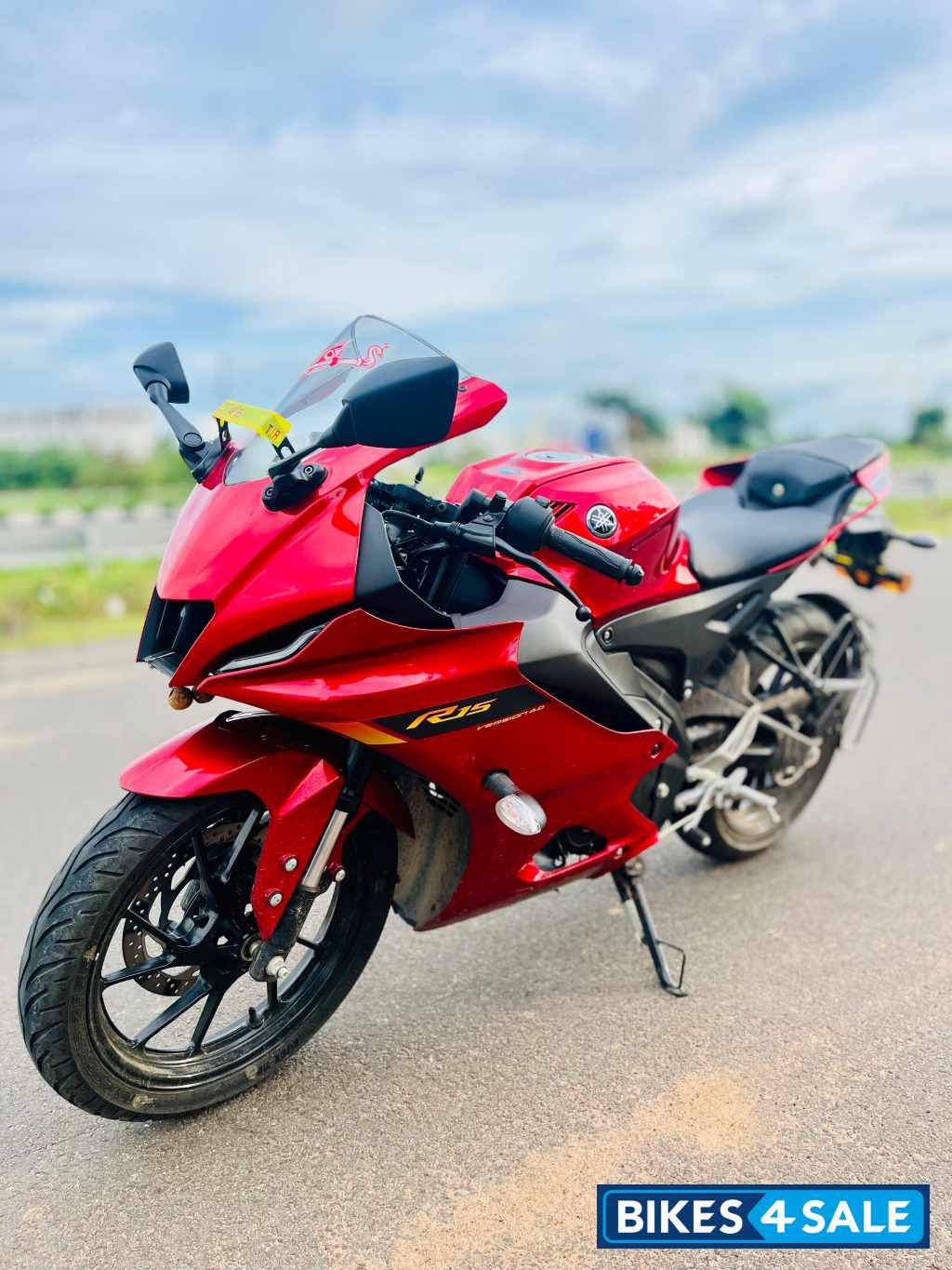 Yamaha R15 V4