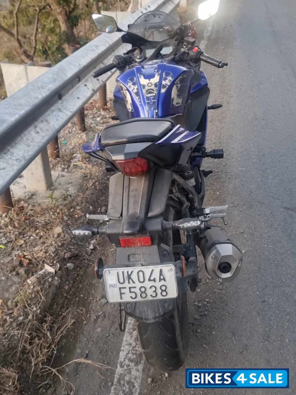 Blue And Black Yamaha YZF R15 V3