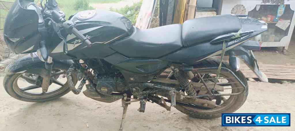 Bajaj Pulsar 150 Twin Disc BS6