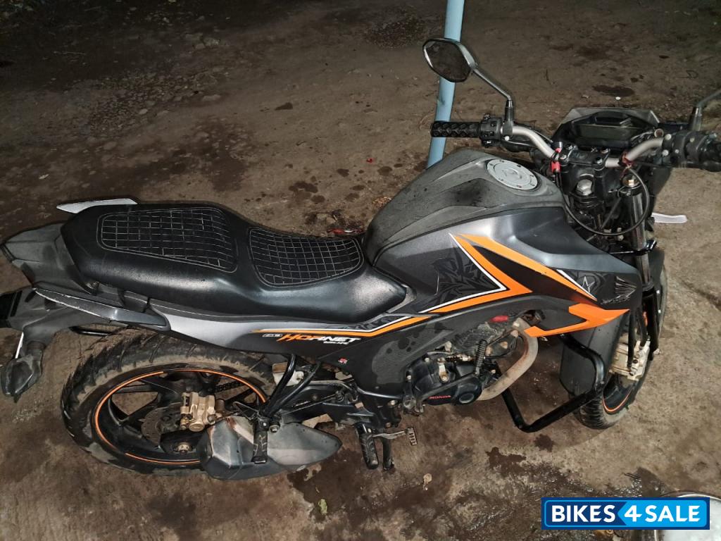 Honda CB Hornet 160R ABS