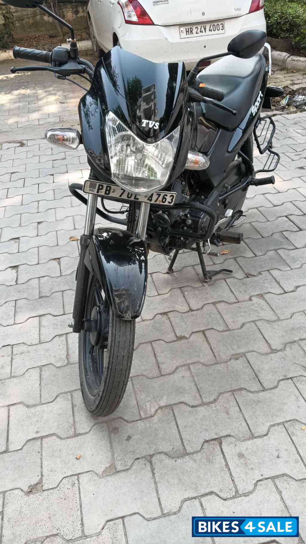 Black TVS Sport BS6