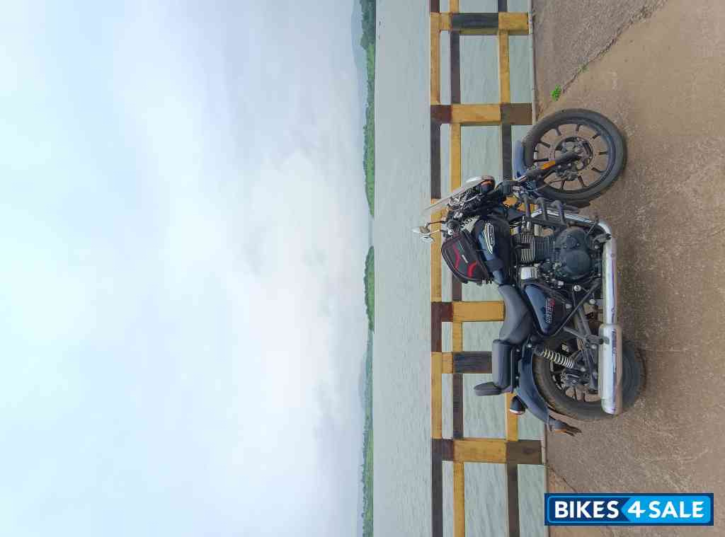 Stellar Blue Royal Enfield Meteor 350 Stellar