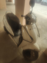 White Honda Activa