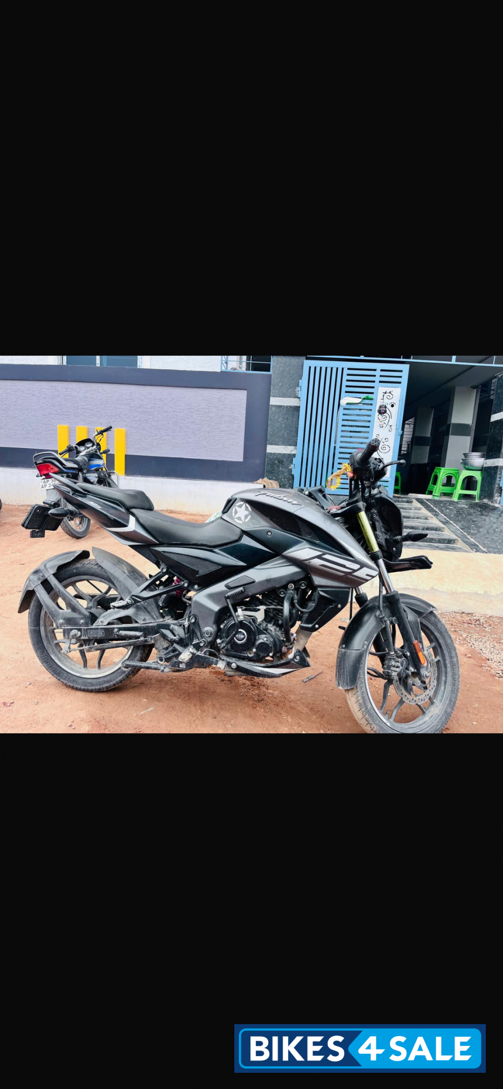 Ash Colour Bajaj Pulsar NS125 BS6