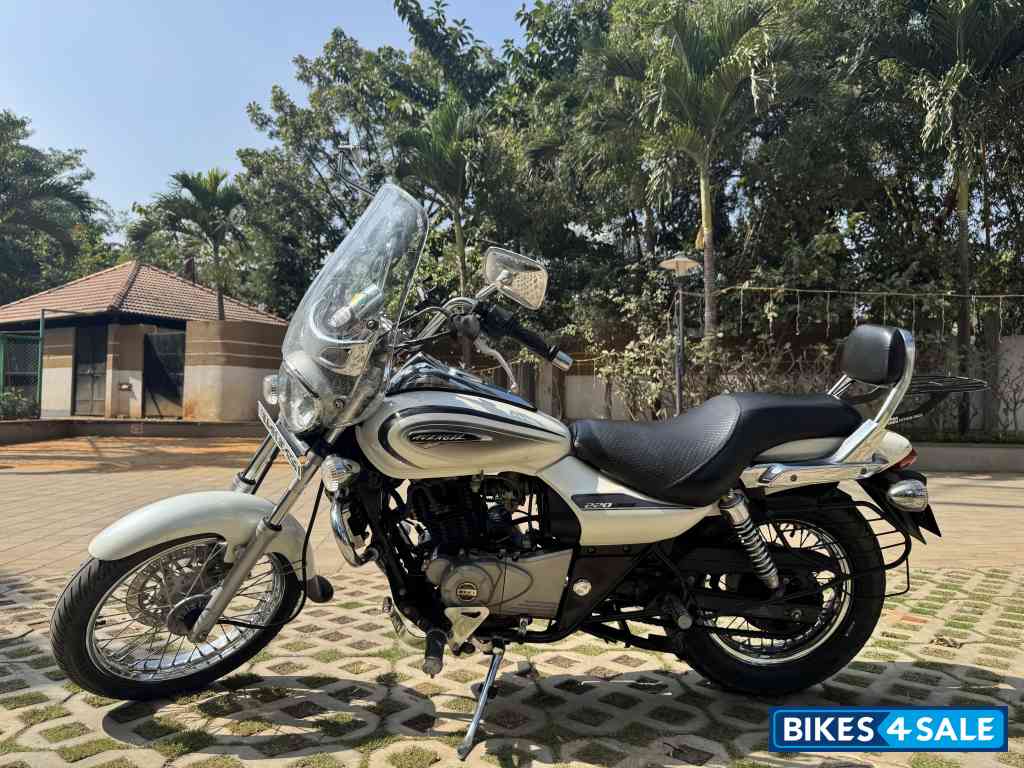 Bajaj Avenger Cruise 220
