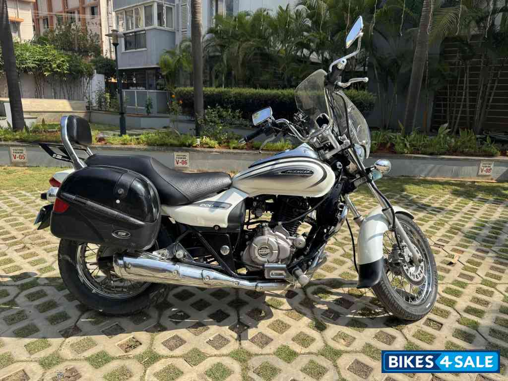 Bajaj Avenger Cruise 220