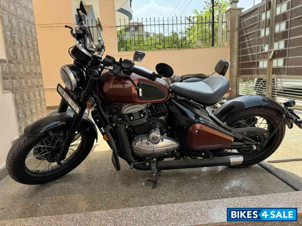 Jawa 42 Bobber Dual Channel ABS