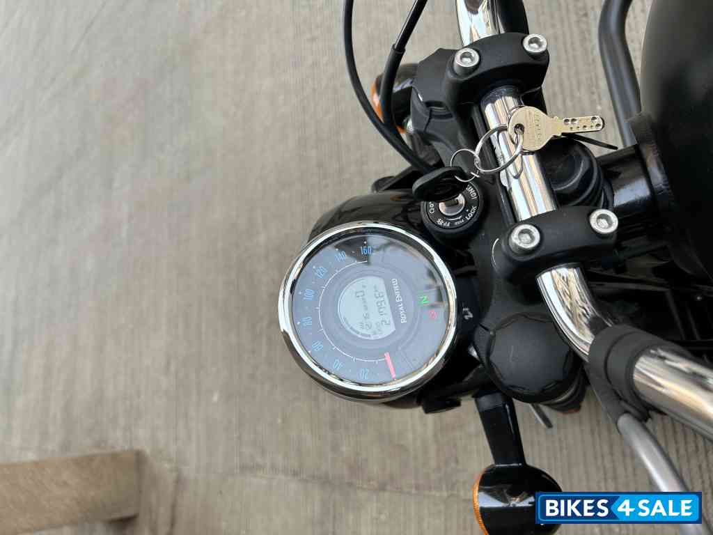 Black Royal Enfield Meteor 350 Stellar