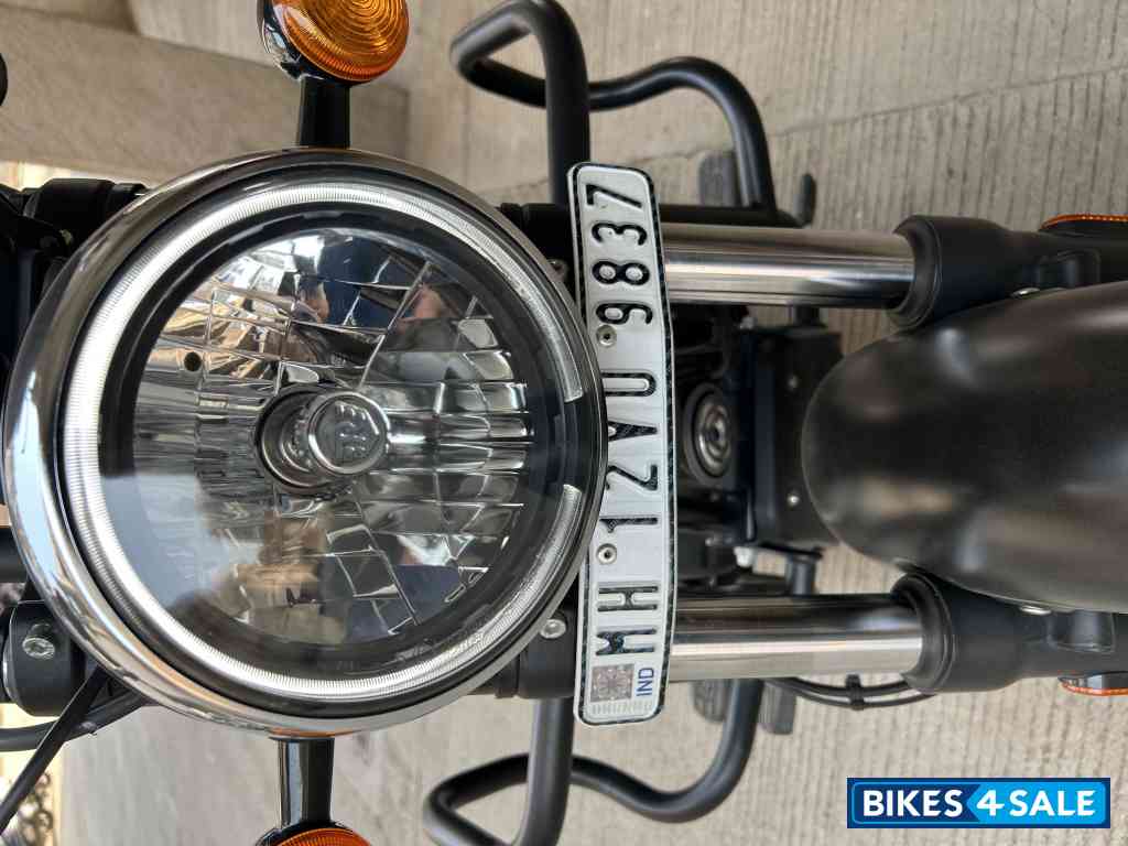 Black Royal Enfield Meteor 350 Stellar